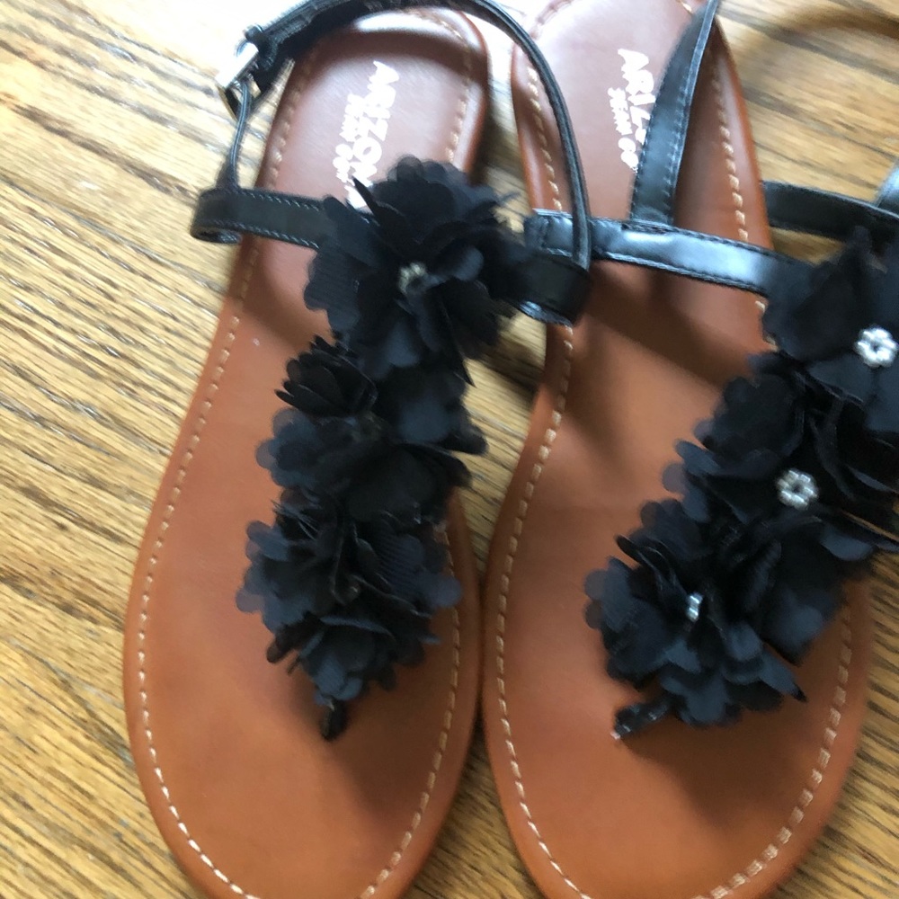 Women’s sandals